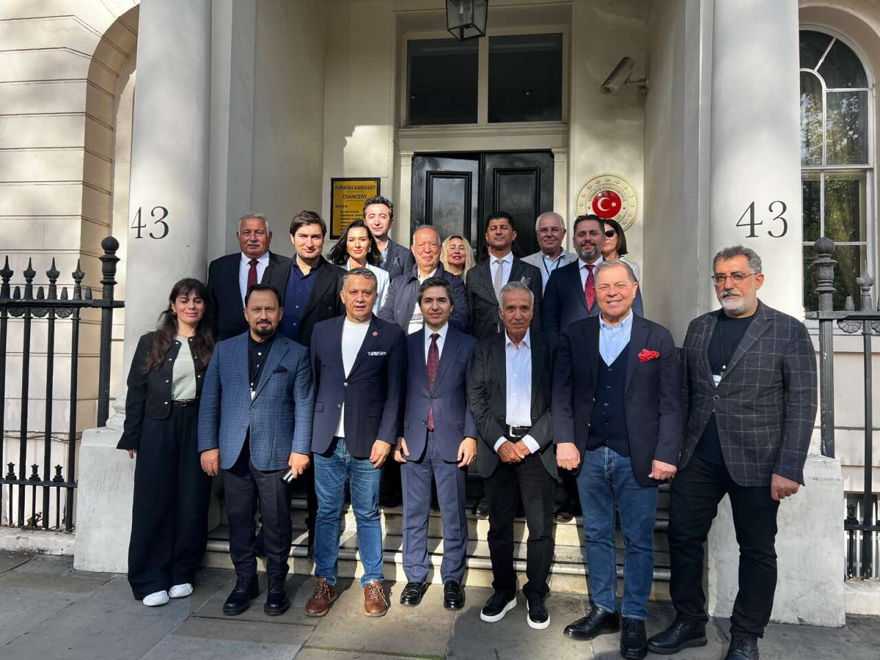 KGK, Londra’da Dostluk Rüzgarı Estirdi 6